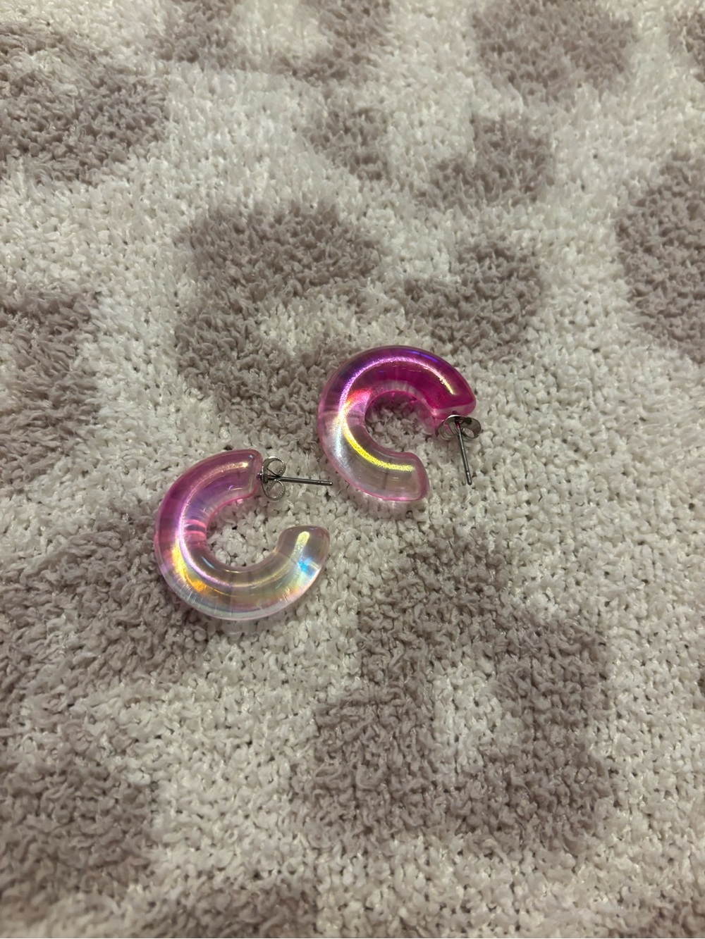 Claire’s Iridescent small hoop earrings